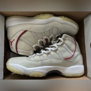 Jordan 11 platinum tint 6.5
